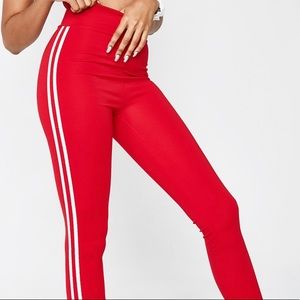 RED HIGH WAISTED LEGGINGS🌹